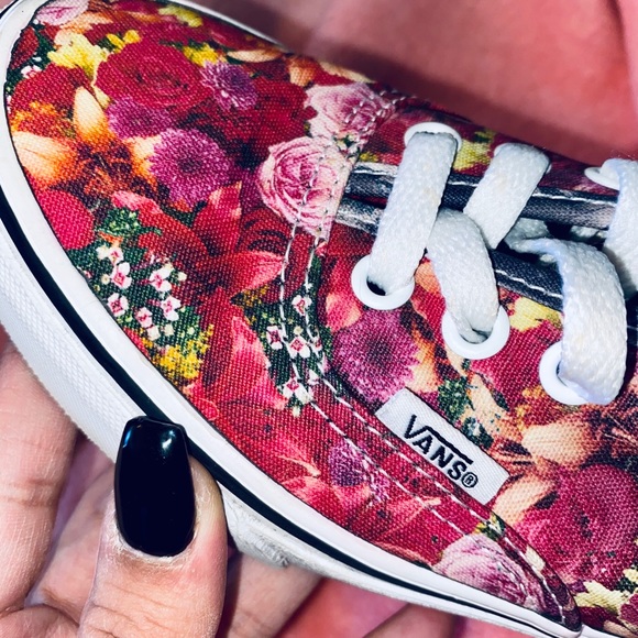 Floral Vans! - Picture 7 of 7